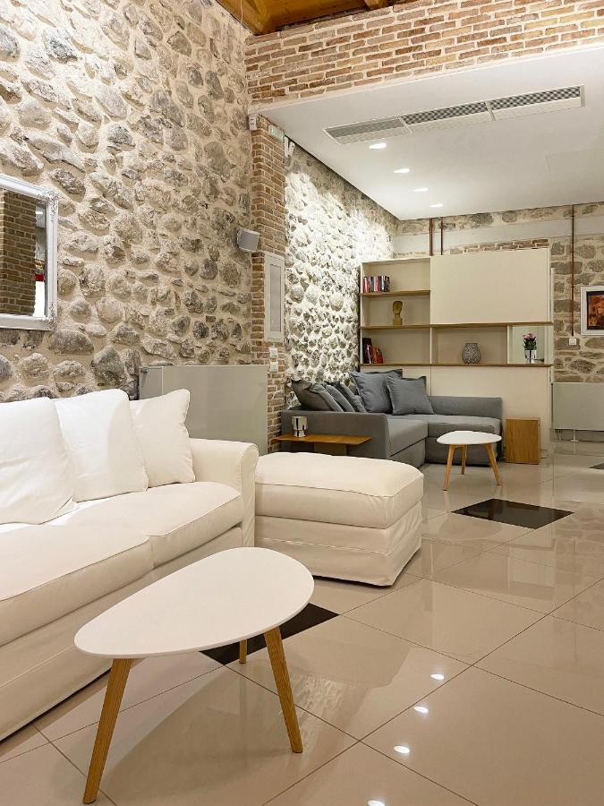 Blue Domino Luxury City Villa פאטרה מראה חיצוני תמונה