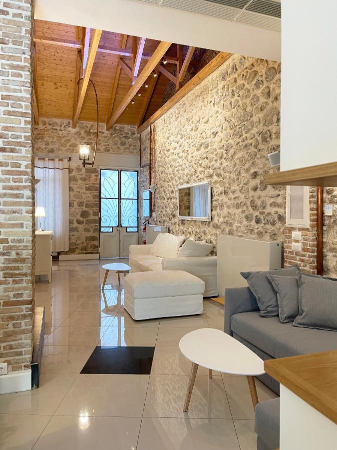 Blue Domino Luxury City Villa פאטרה מראה חיצוני תמונה