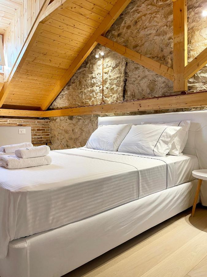 Blue Domino Luxury City Villa פאטרה מראה חיצוני תמונה