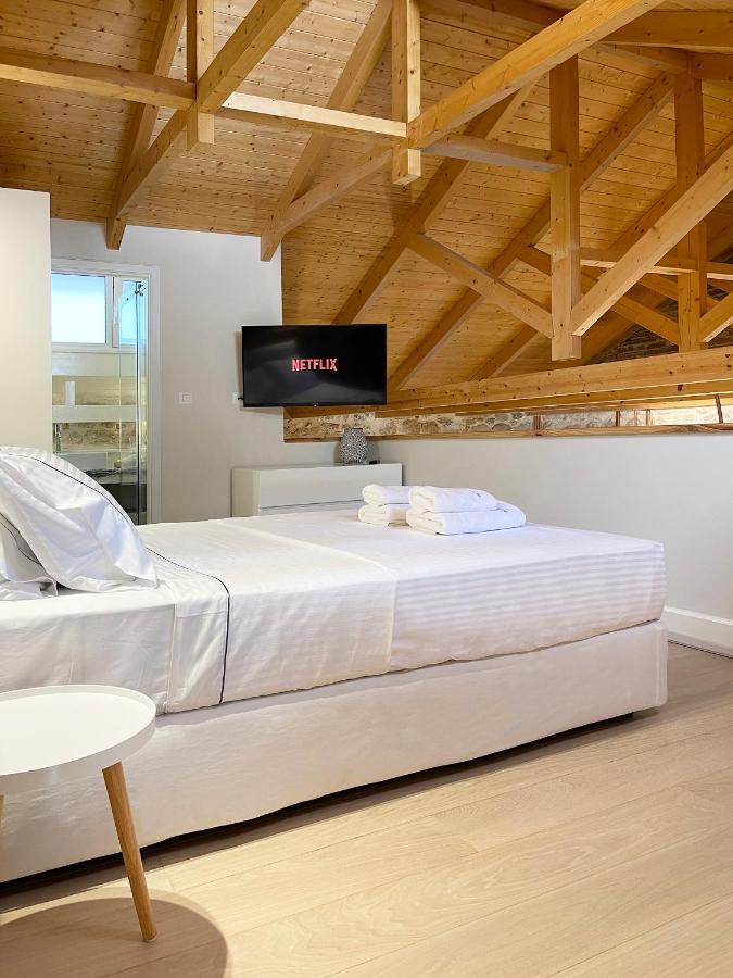 Blue Domino Luxury City Villa פאטרה מראה חיצוני תמונה
